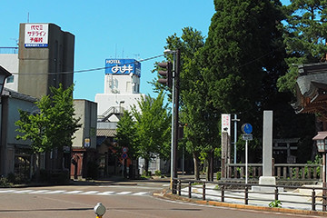 Cross the intersection, going away from the station, and you can see Hotel Marui.