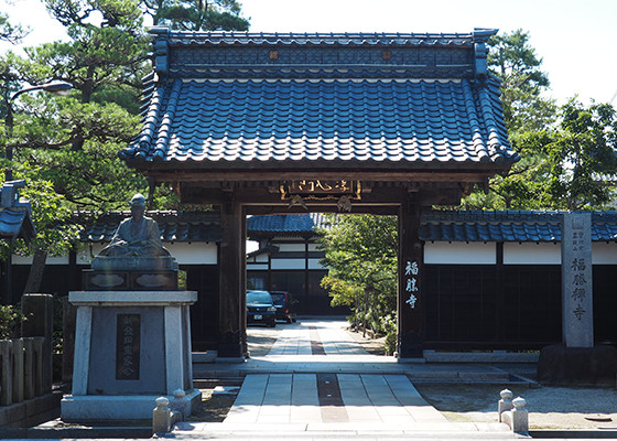 立派な寺院がたくさん